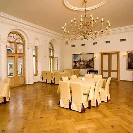فندق سانت أولاف 4*